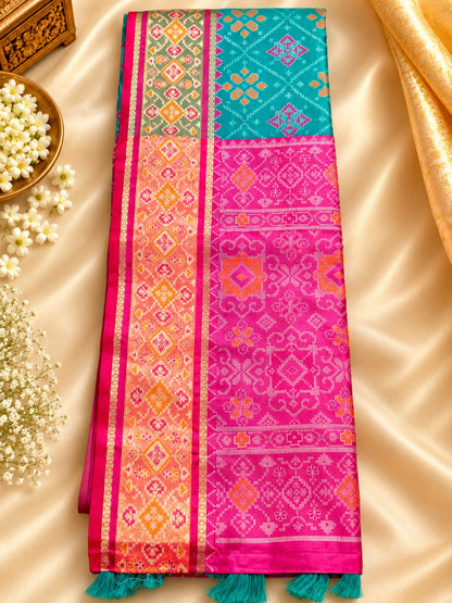 Pochampally Silk-blend Saree with lustrous finish